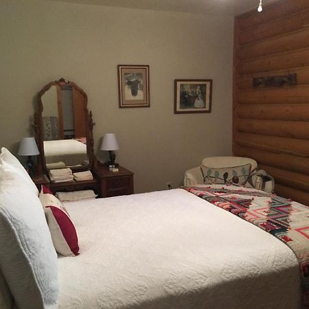 Canyon Wren Bed And Breakfast Lake Bluff Exterior foto